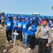 Demokrat Lamsel Perkuat Kepedulian Lingkungan Lewat Aksi Bersih Pantai dan Penanaman Pohon
