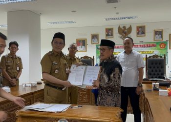 Percepat Pembangunan, UTB Lampung dan Pesisir Barat Teken Nota Kesepahaman Strategis