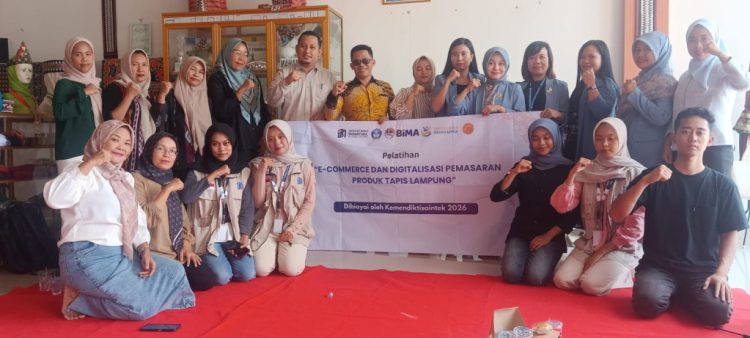 Bukan Cuma Bikin Tapis, Pengrajin Pringsewu Kini Belajar Jualan Online