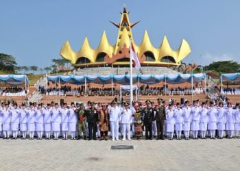 Semarak HUT ke-81 RI dari Gerbang Sumatra, Menara Siger Dipenuhi Nuansa Merah Putih