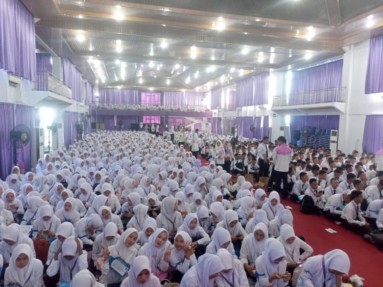 Bupati Riyanto Pamungkas Ingatkan Mahasiswa UAP: Kuliah Tak Cukup Hanya Kejar Nilai dan Ijazah