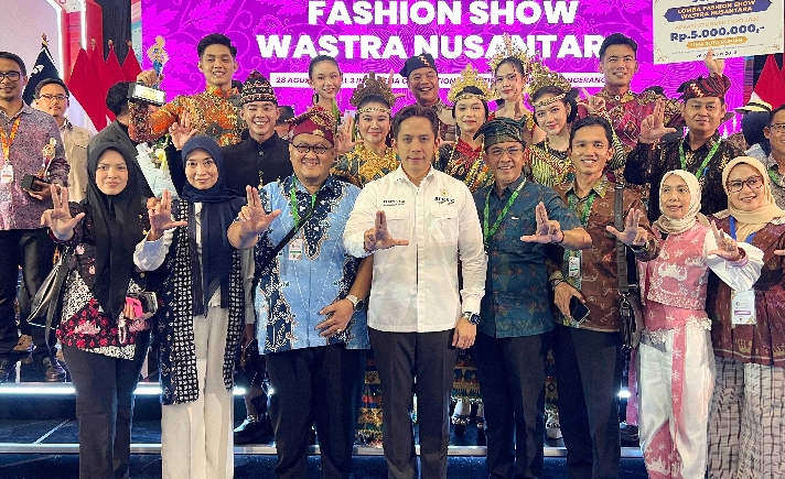 Kain tapis Lampung Selatan jadi juara I di AOE 2026, usung tema Spirit of Krakatoa