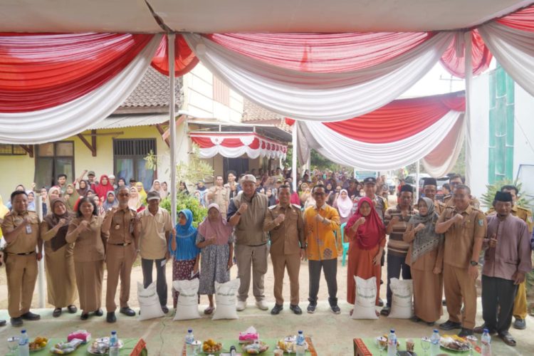 Bupati Pringsewu Salurkan Bantuan Beras, Puluhan Ribu Warga Jadi Penerima