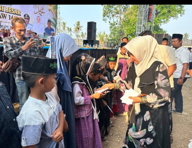 Penuh Khidmat, Maulid Nabi di Kediaman Erma Yusneli Diwarnai Santunan 2.500 Anak Yatim