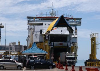 Aktivitas Anak Krakatau Meningkat, ASDP Siapkan 60 Kapal Layani Merak-Bakauheni