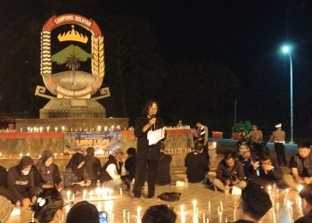 1.000 Lilin Jadi Simbol Solidaritas untuk 5 Jurnalis dan 3 ABK yang Hilang