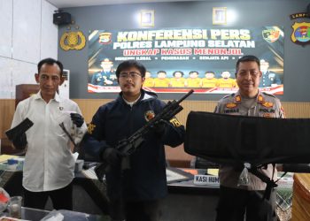 Polisi Buru Pria dari Pelabuhan Bakauheni, AR-15 Ditemukan di Dalam Mobil