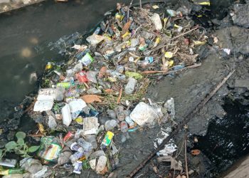 Jangan Tunggu Banjir Datang! Sudiyono Desak PUPR Angkat Lumpur dan Sampah dari Drainase